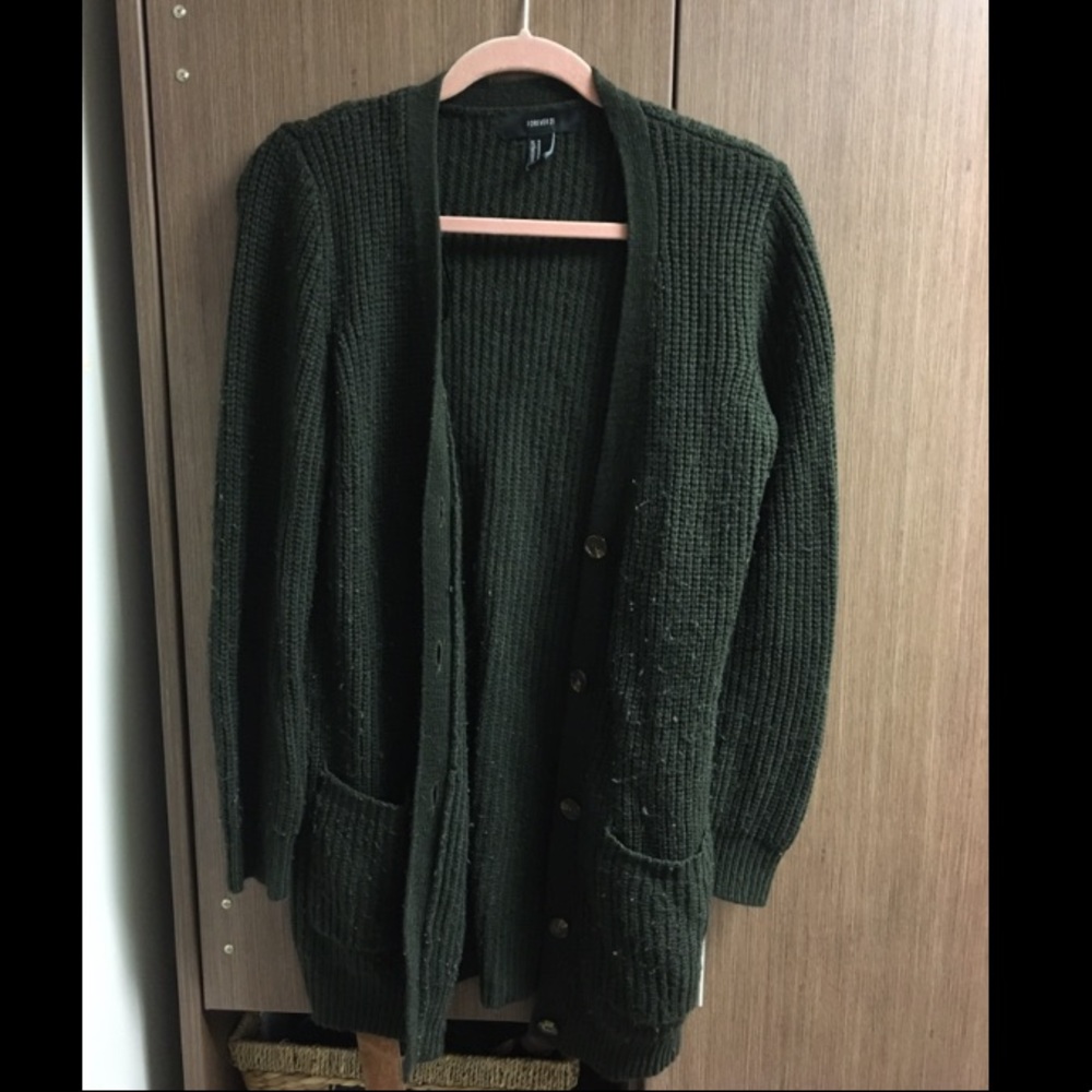 Forrest green long sleeve cardigan